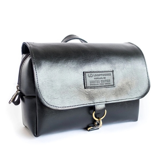 Looptworks Loopt Classics Toiltery Kit - Picture 1 of 1